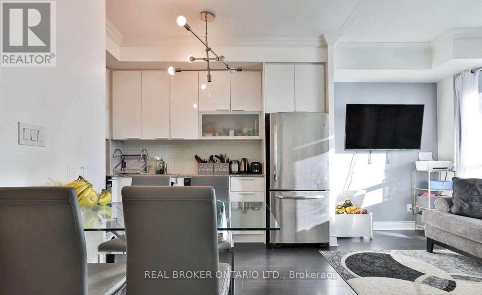 701 - 16 Brookers Lane, Toronto, Ontario  M8V 0A5 - Photo 2 - W12447646