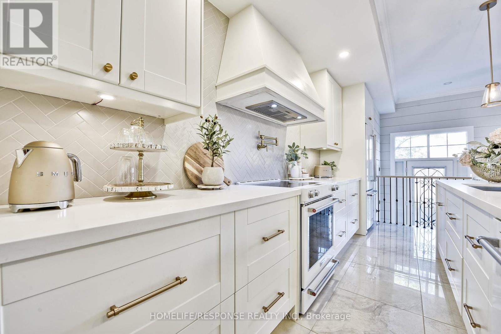 3927 Eglinton Avenue W, Mississauga (Churchill Meadows), Ontario  L5M 8A7 - Photo 10 - W12447655
