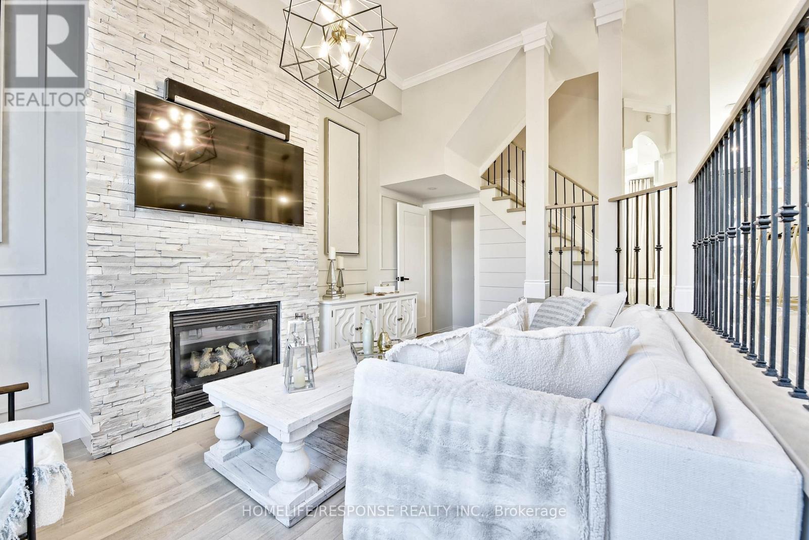 3927 Eglinton Avenue W, Mississauga (Churchill Meadows), Ontario  L5M 8A7 - Photo 18 - W12447655