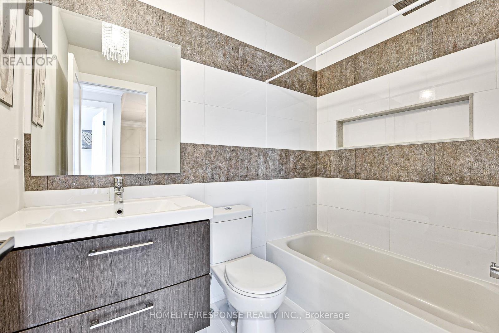 3927 Eglinton Avenue W, Mississauga (Churchill Meadows), Ontario  L5M 8A7 - Photo 31 - W12447655