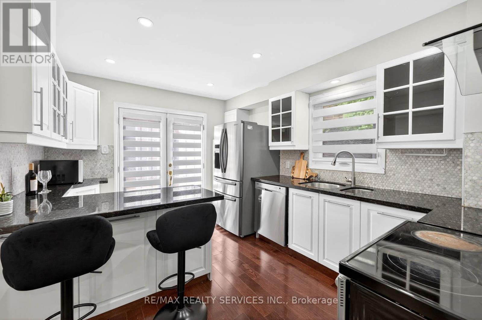 55 Mcgraw Avenue, Brampton, Ontario  L6X 3M5 - Photo 9 - W12447663