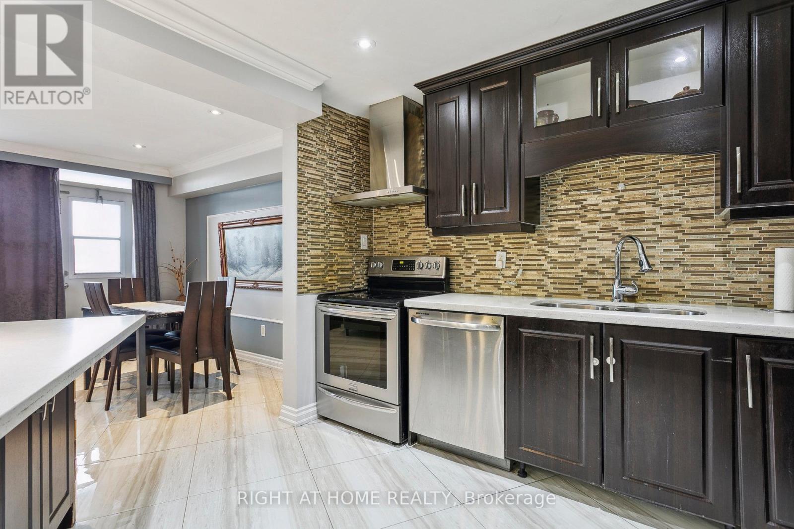 1616 - 451 The West Mall, Toronto (Etobicoke West Mall), Ontario  M9C 1G1 - Photo 16 - W12447668