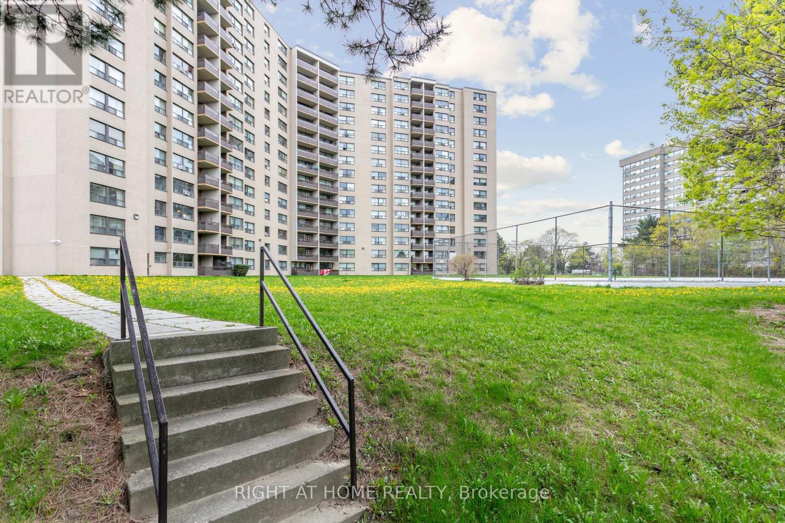 1616 - 451 The West Mall, Toronto (Etobicoke West Mall), Ontario  M9C 1G1 - Photo 40 - W12447668