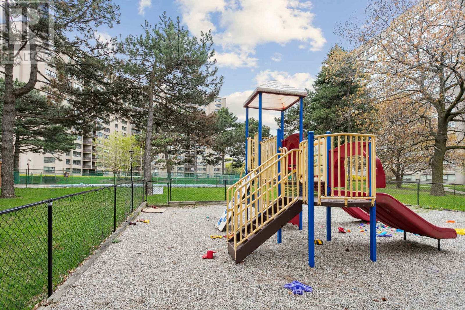 1616 - 451 The West Mall, Toronto (Etobicoke West Mall), Ontario  M9C 1G1 - Photo 41 - W12447668