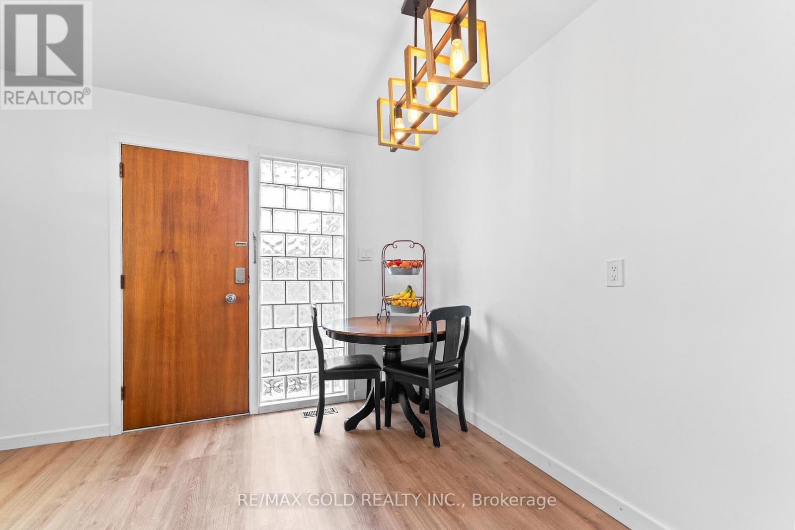 27 Burgby Avenue, Brampton, Ontario  L6X 2G7 - Photo 13 - W12447673