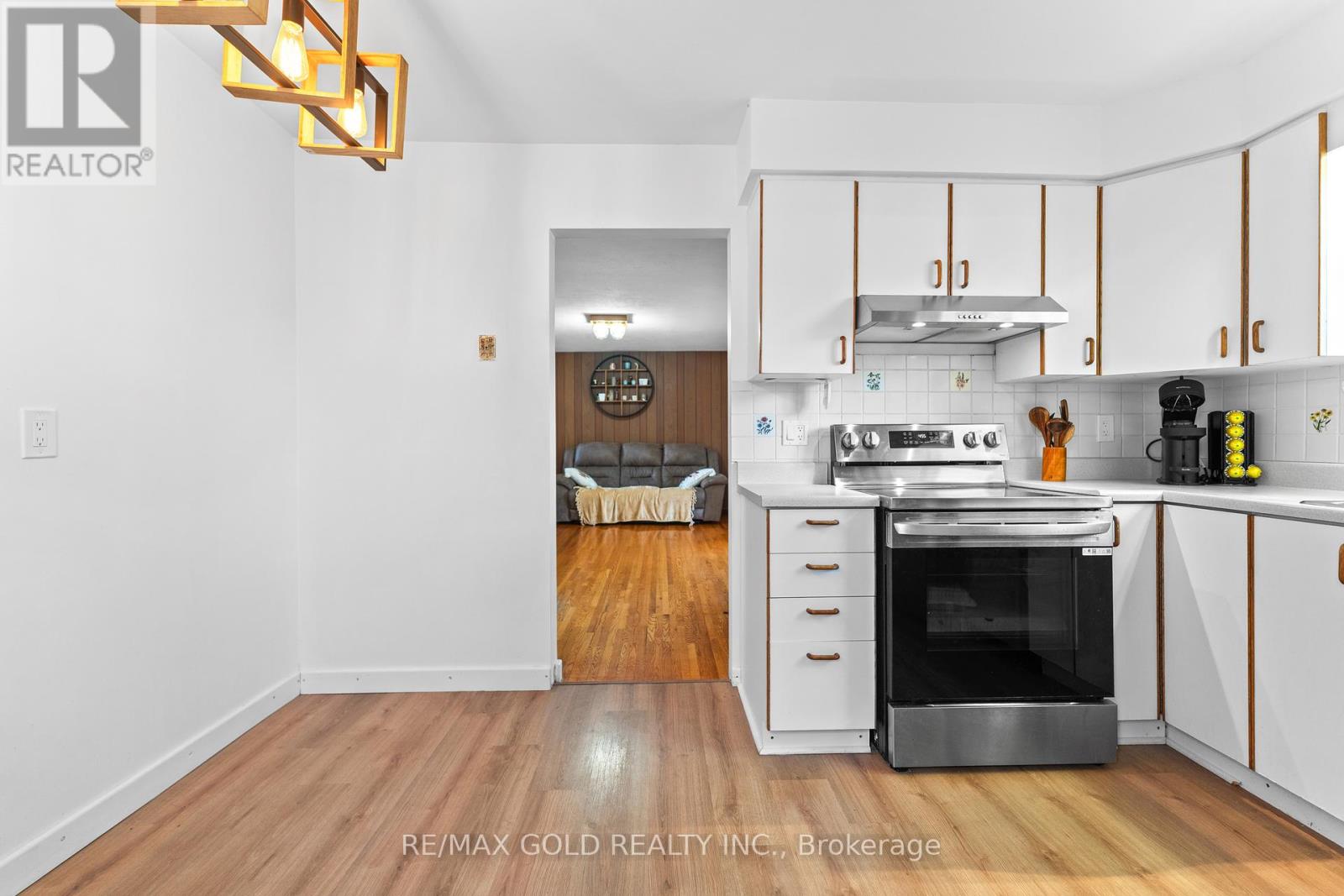 27 Burgby Avenue, Brampton, Ontario  L6X 2G7 - Photo 16 - W12447673