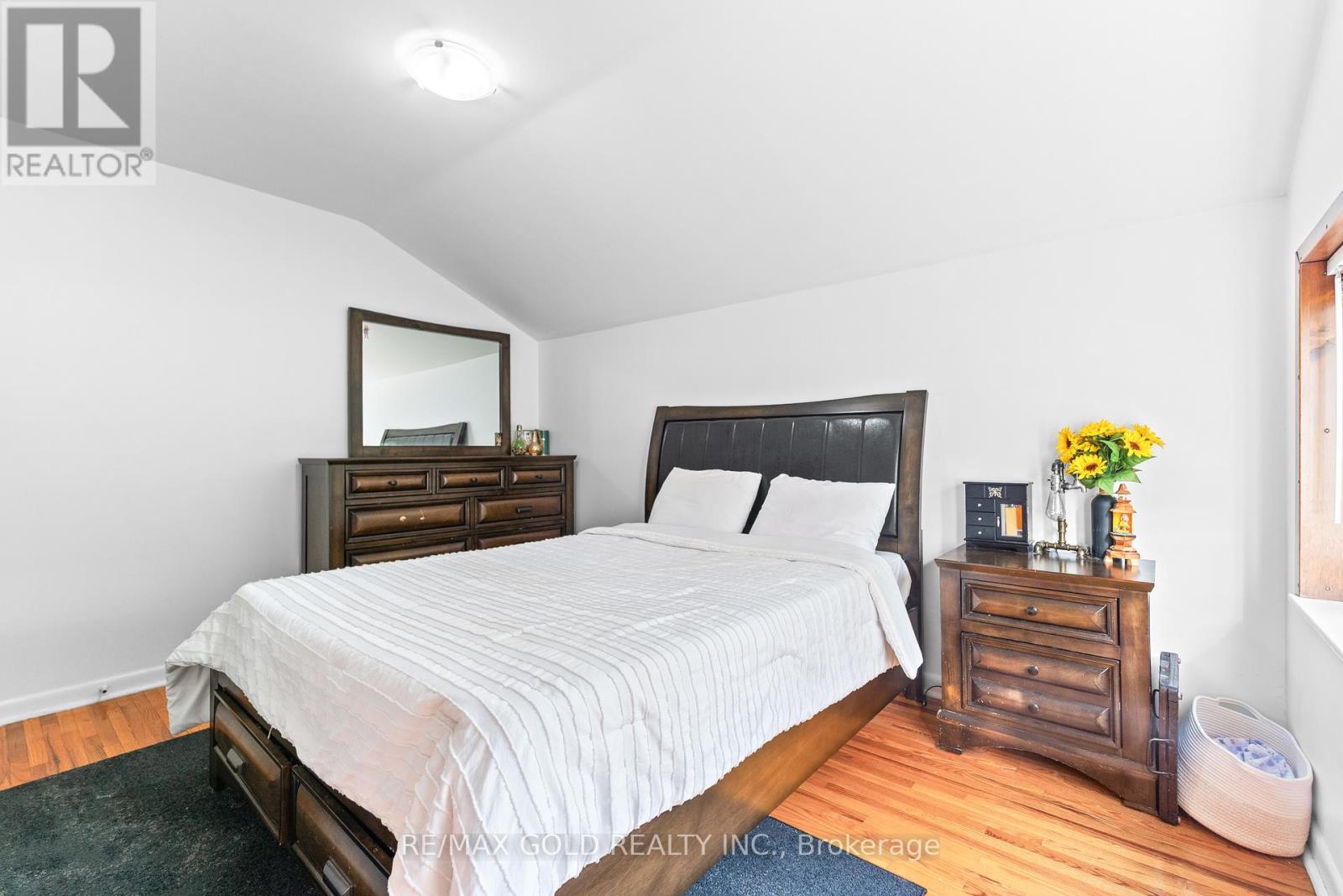 27 Burgby Avenue, Brampton, Ontario  L6X 2G7 - Photo 19 - W12447673