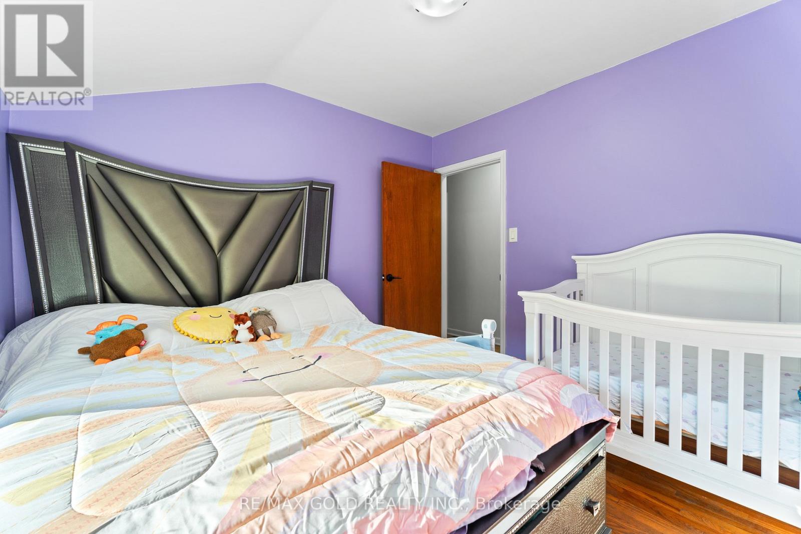 27 Burgby Avenue, Brampton, Ontario  L6X 2G7 - Photo 22 - W12447673
