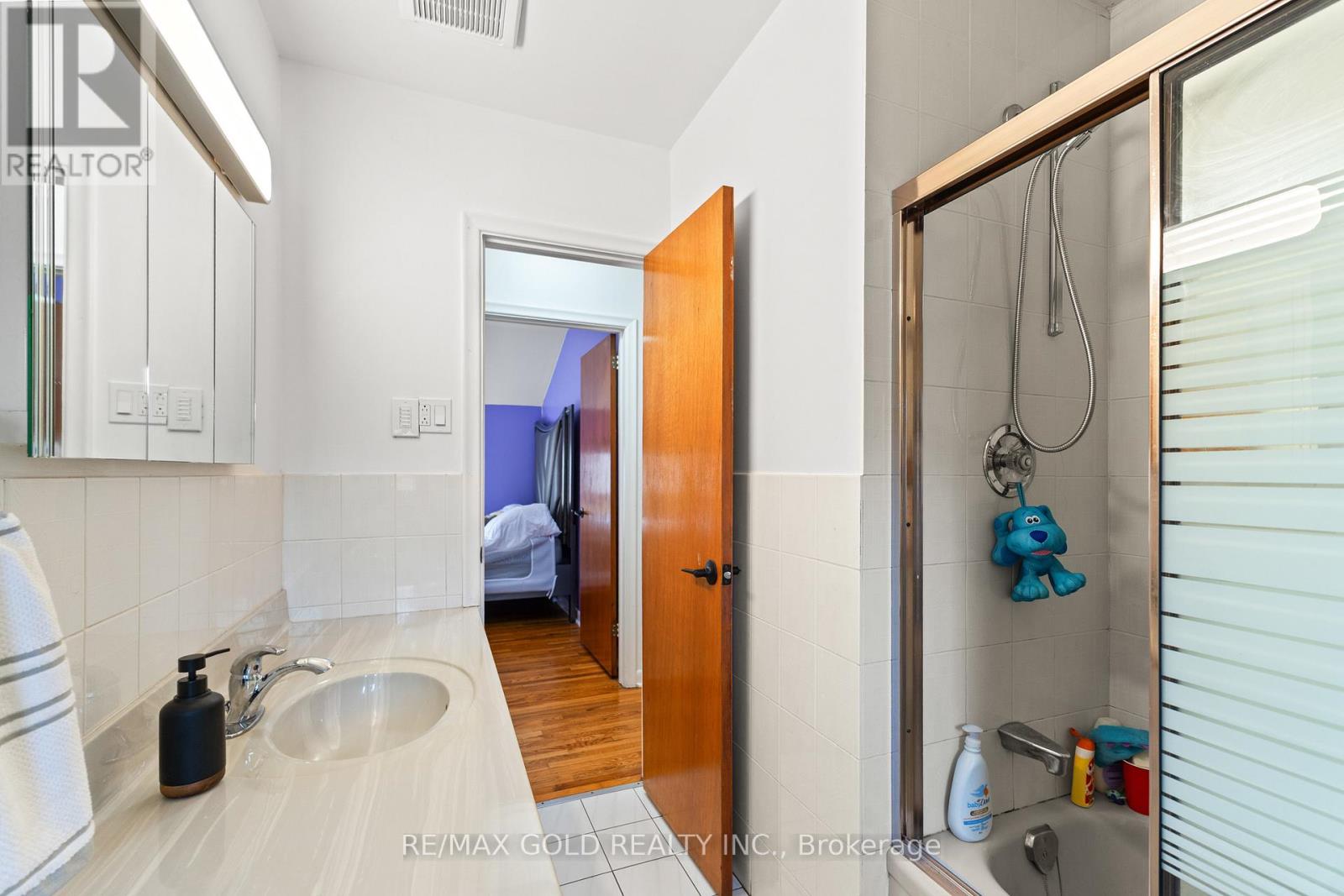 27 Burgby Avenue, Brampton, Ontario  L6X 2G7 - Photo 26 - W12447673