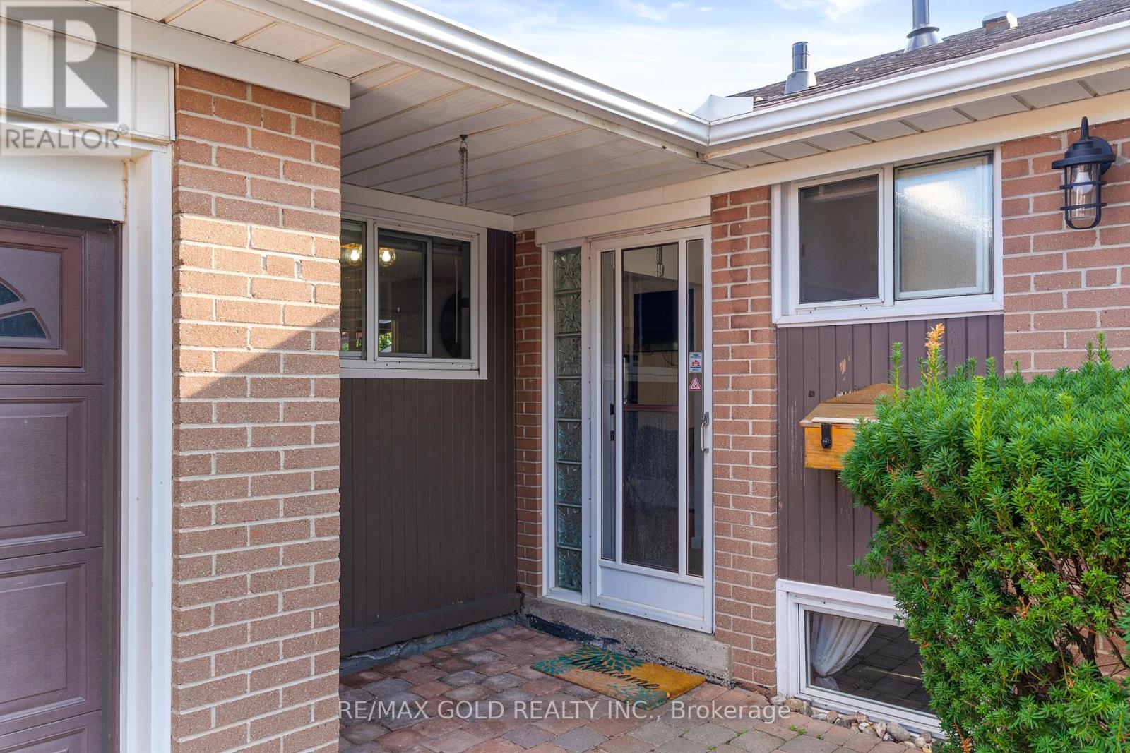 27 Burgby Avenue, Brampton, Ontario  L6X 2G7 - Photo 50 - W12447673