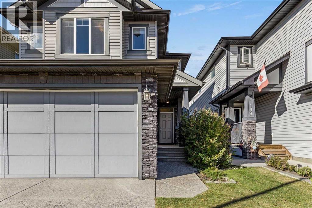 195 Hillcrest Circle Sw, Airdrie, Alberta  T4B 0Y6 - Photo 3 - A2259881