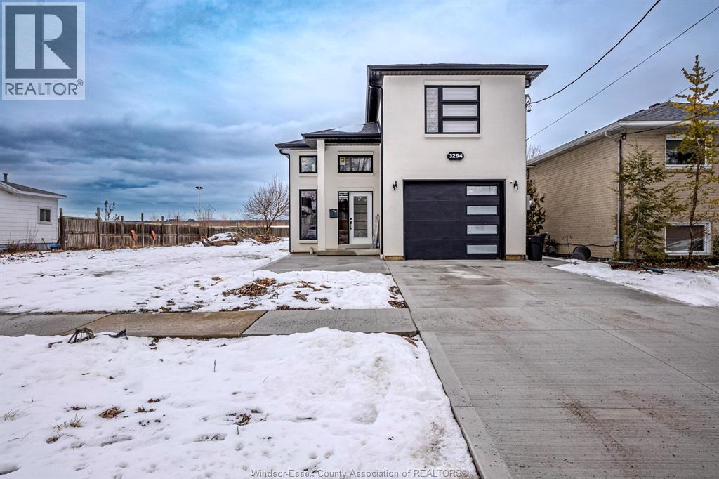 MLS# 25025428: 3294 RIBERDY, Windsor, Canada
