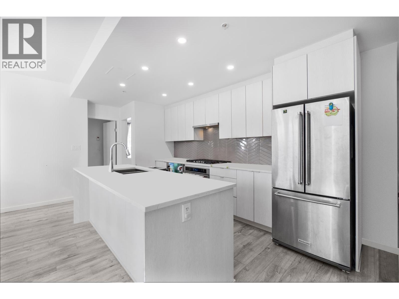 108 717 Breslay Street, Coquitlam, British Columbia  V3J 0J3 - Photo 4 - R3055655