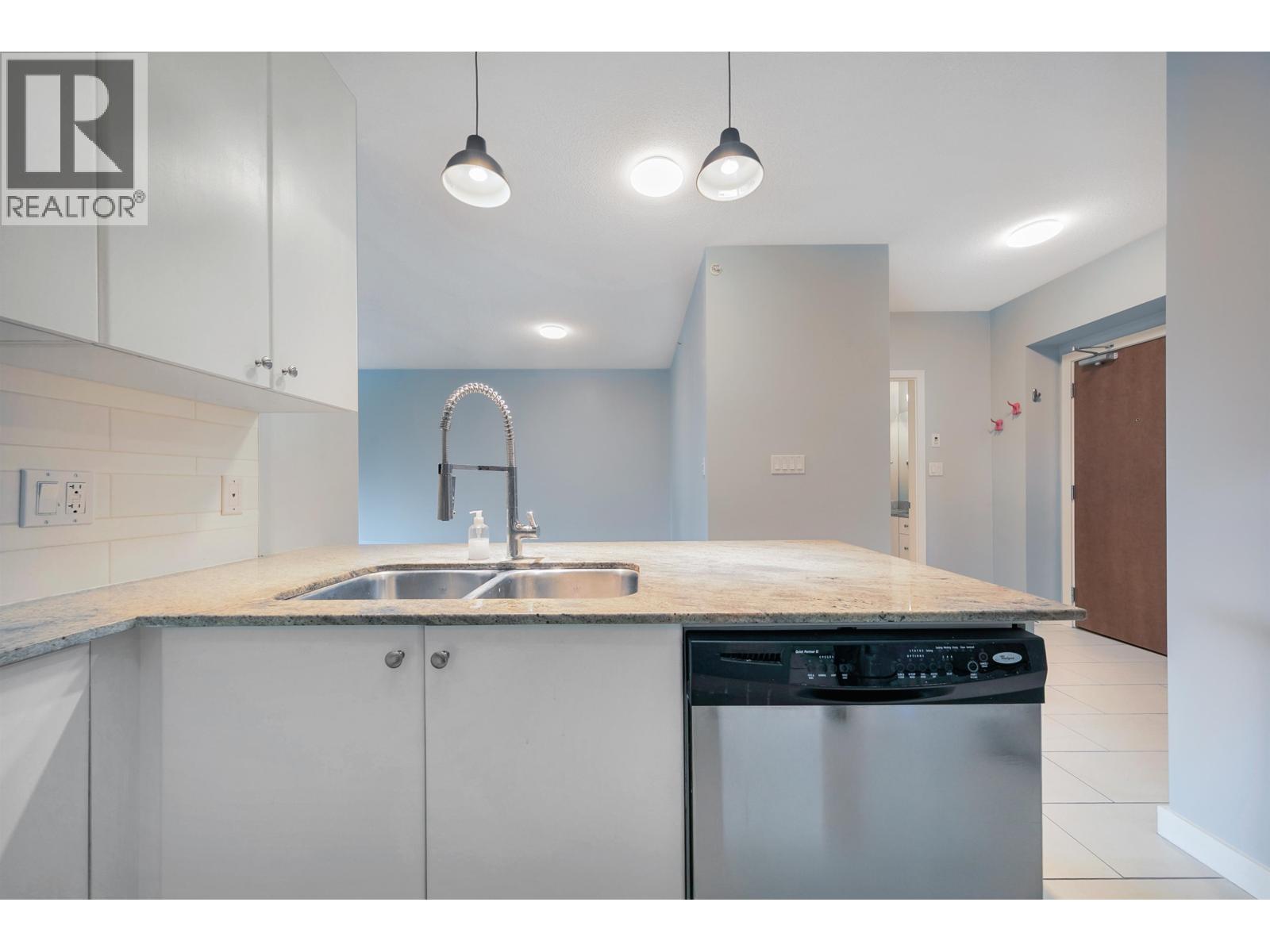 1007 280 Ross Drive, New Westminster, British Columbia  V3L 0C2 - Photo 7 - R3055687