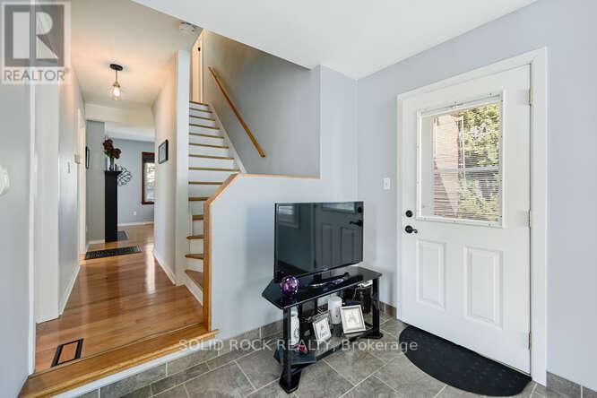 83 Havelock Street, Brockville, Ontario  K6V 4M2 - Photo 9 - X12447777