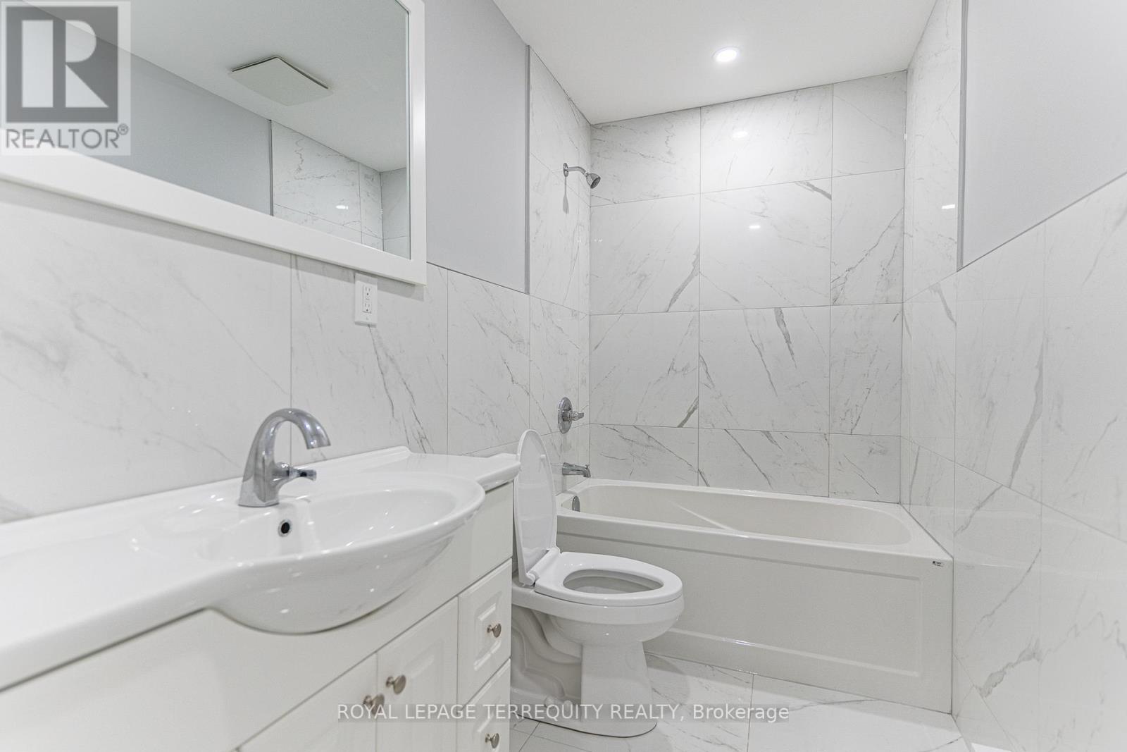 20 Mildred Avenue, St. Catharines (Haig), Ontario  L2R 6H8 - Photo 11 - X12447585