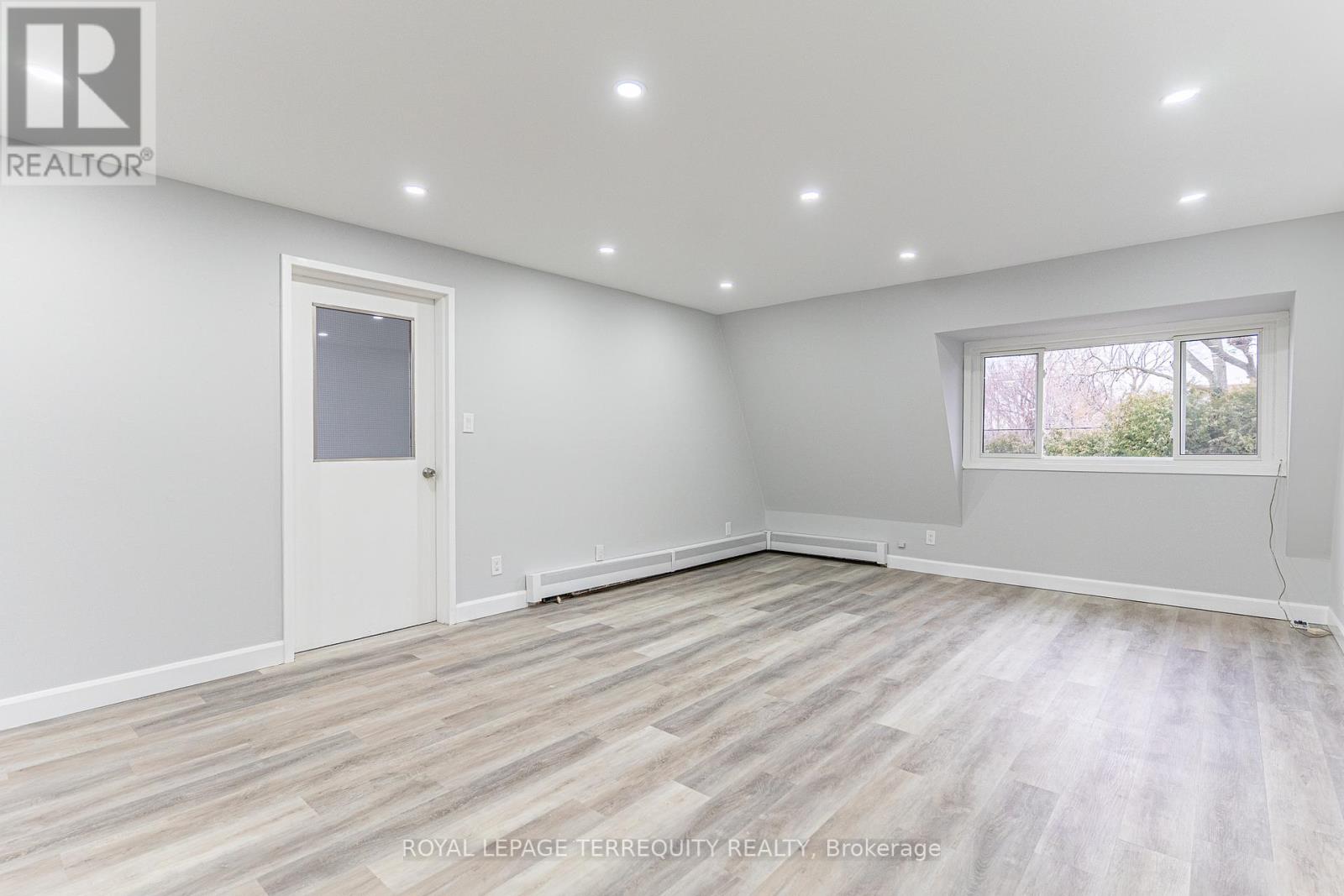 20 Mildred Avenue, St. Catharines (Haig), Ontario  L2R 6H8 - Photo 14 - X12447585