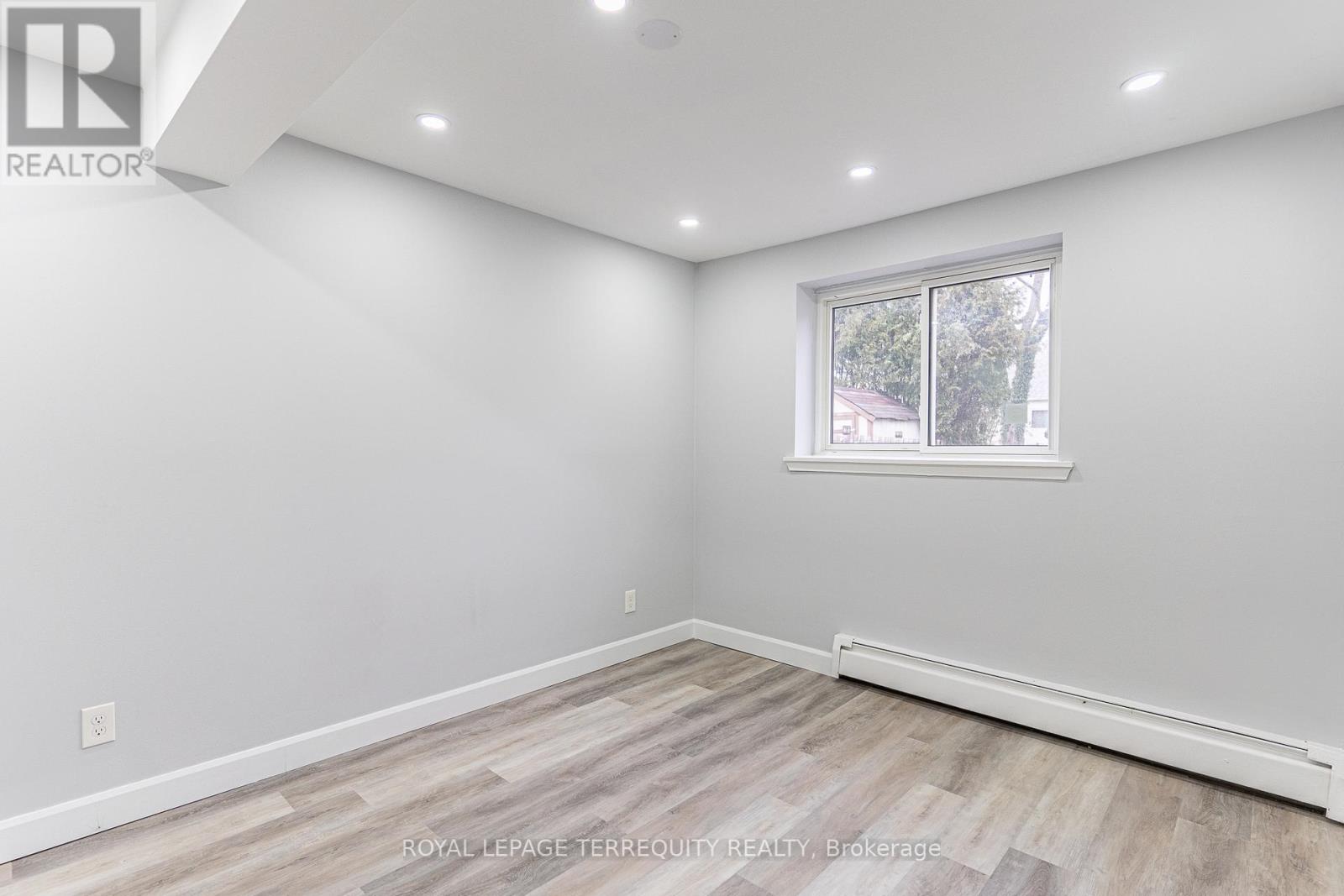 20 Mildred Avenue, St. Catharines (Haig), Ontario  L2R 6H8 - Photo 17 - X12447585