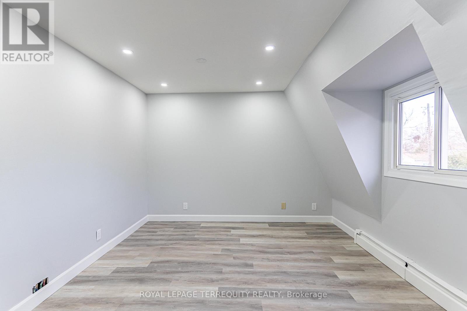 20 Mildred Avenue, St. Catharines (Haig), Ontario  L2R 6H8 - Photo 35 - X12447585