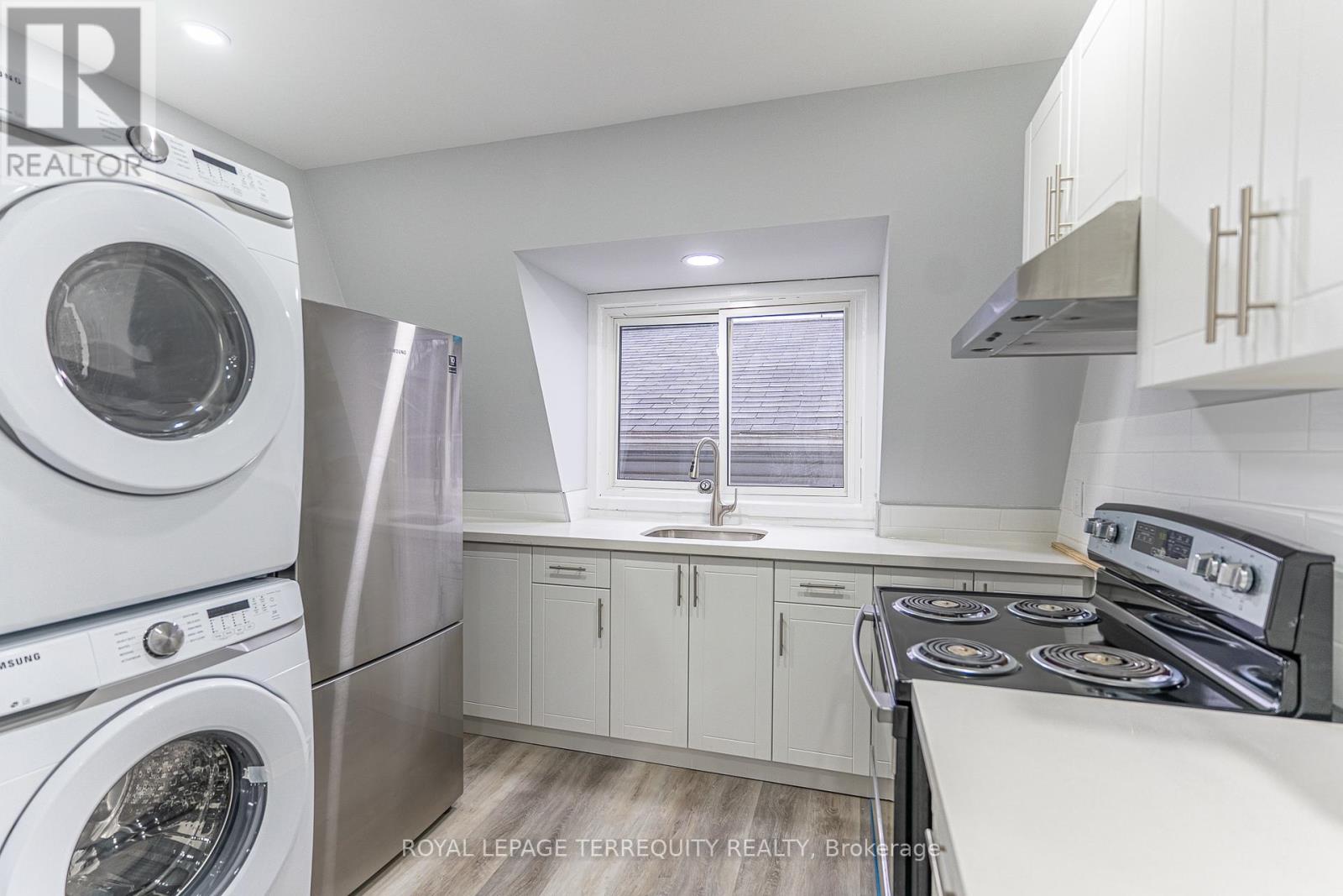 20 Mildred Avenue, St. Catharines (Haig), Ontario  L2R 6H8 - Photo 6 - X12447585