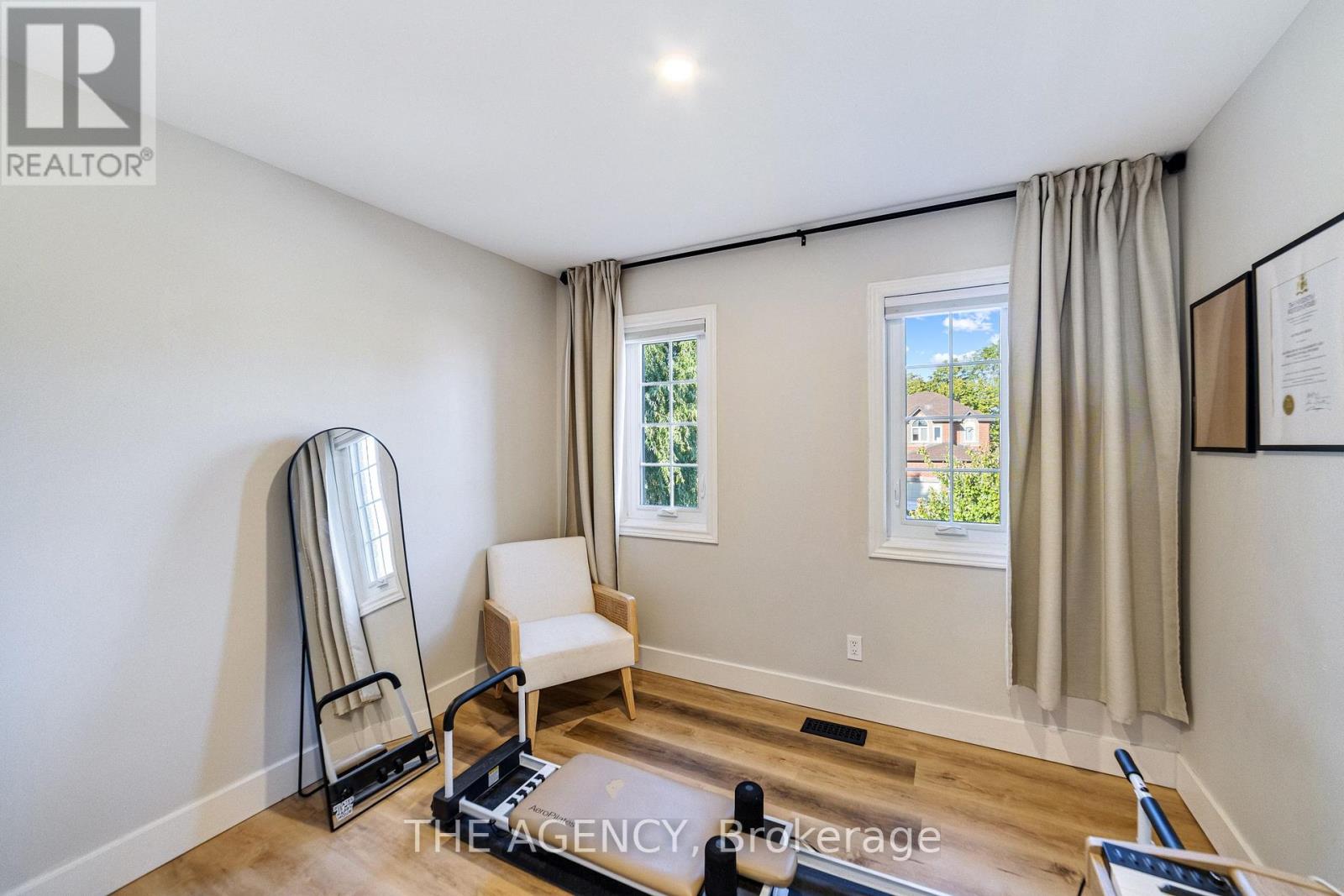 28 Fenwick Place, Hamilton (Waterdown), Ontario  L8B 0P5 - Photo 25 - X12447619