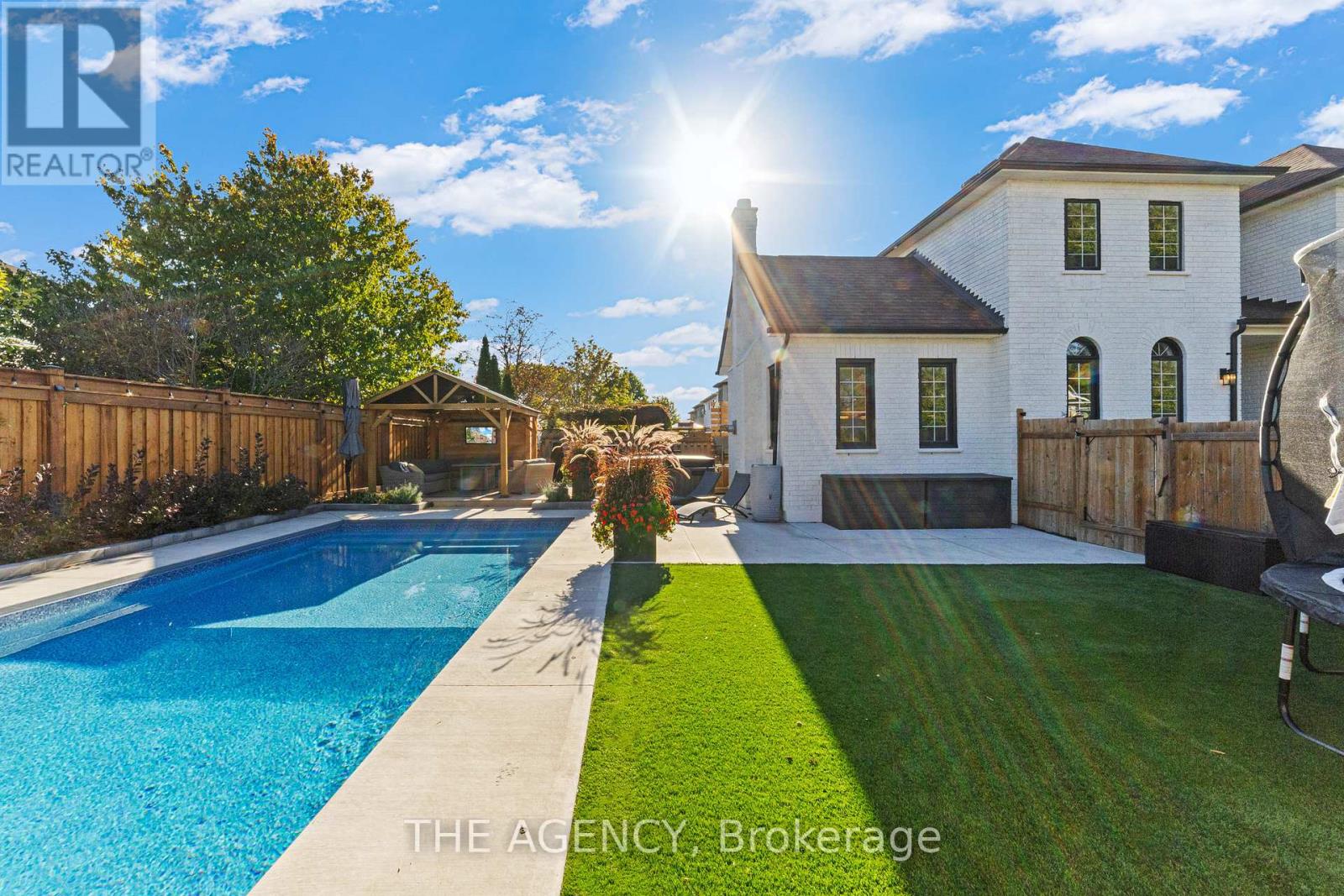 28 Fenwick Place, Hamilton (Waterdown), Ontario  L8B 0P5 - Photo 40 - X12447619
