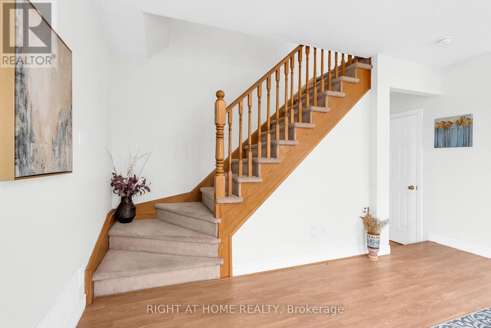 20 Slater Court, Hamilton (Waterdown), Ontario  L0R 2H5 - Photo 16 - X12447665