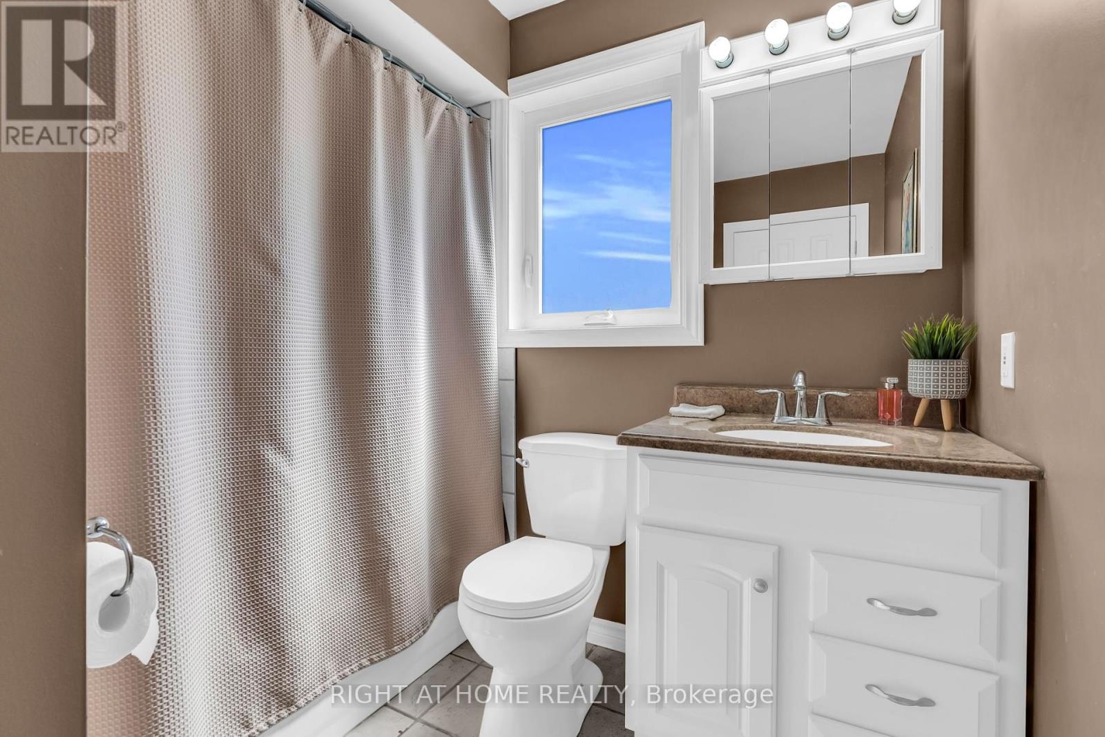 20 Slater Court, Hamilton (Waterdown), Ontario  L0R 2H5 - Photo 26 - X12447665