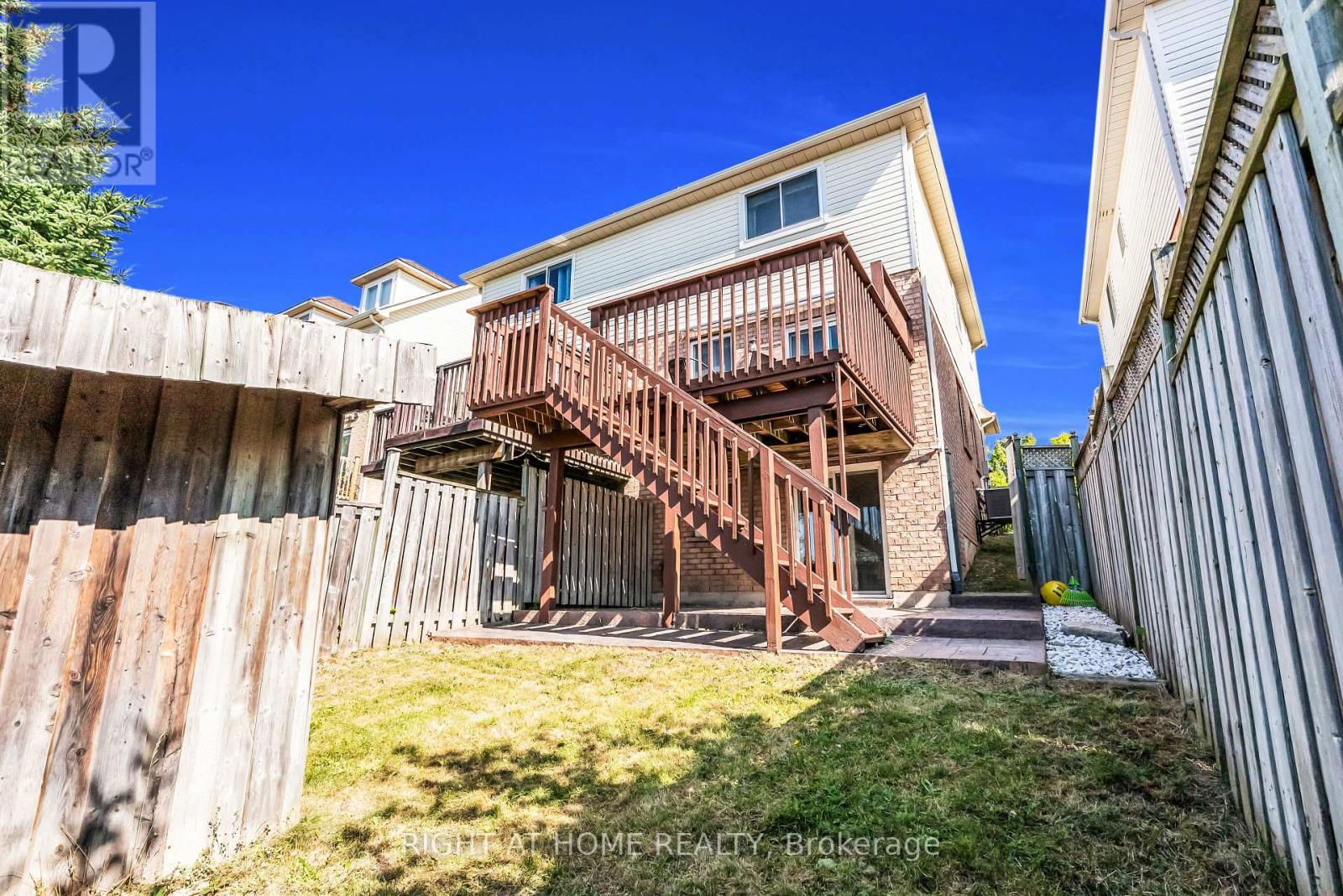 20 Slater Court, Hamilton (Waterdown), Ontario  L0R 2H5 - Photo 38 - X12447665