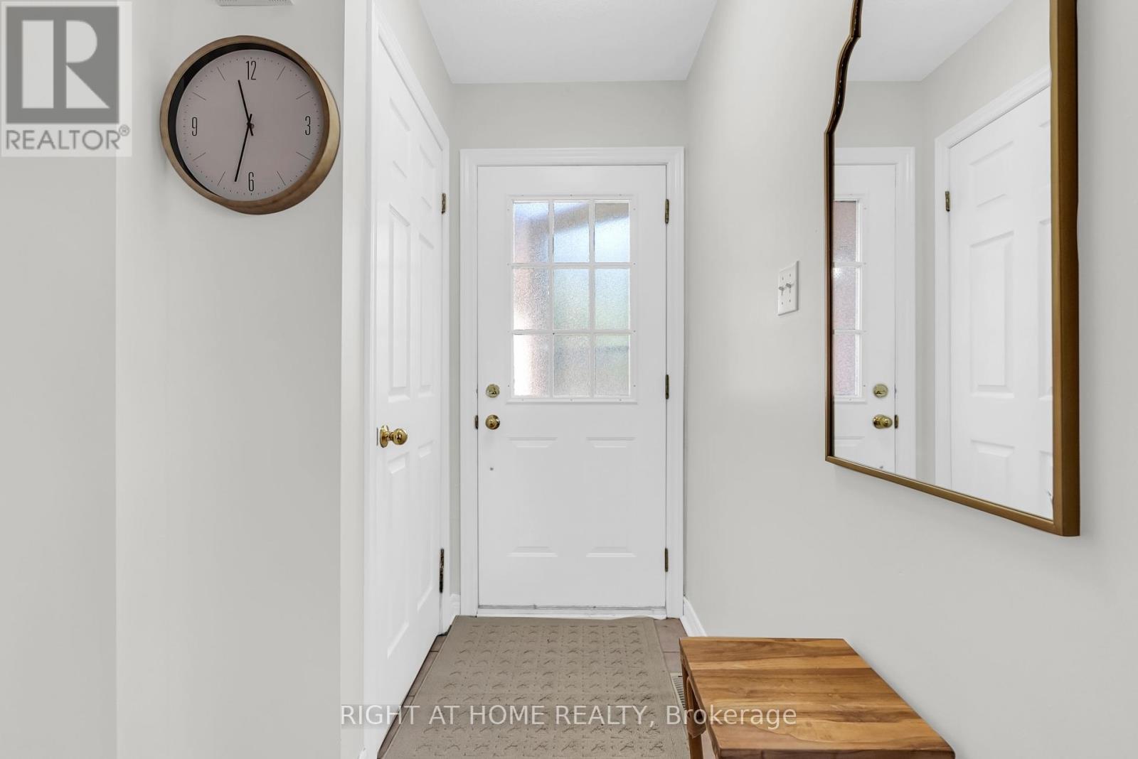 20 Slater Court, Hamilton (Waterdown), Ontario  L0R 2H5 - Photo 6 - X12447665
