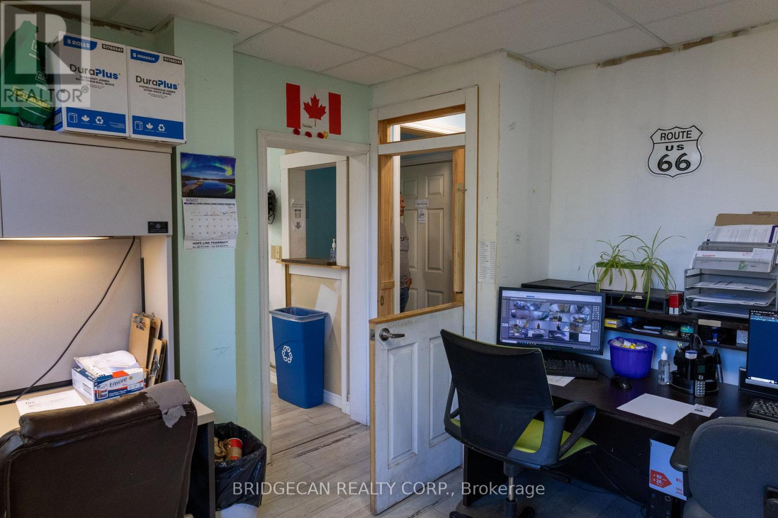 7 Welland Avenue, St. Catharines (Downtown), Ontario  L2R 2L8 - Photo 10 - X12447676