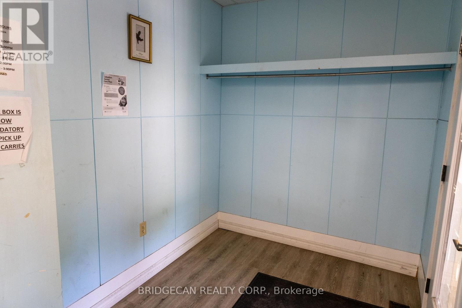 7 Welland Avenue, St. Catharines (Downtown), Ontario  L2R 2L8 - Photo 12 - X12447676