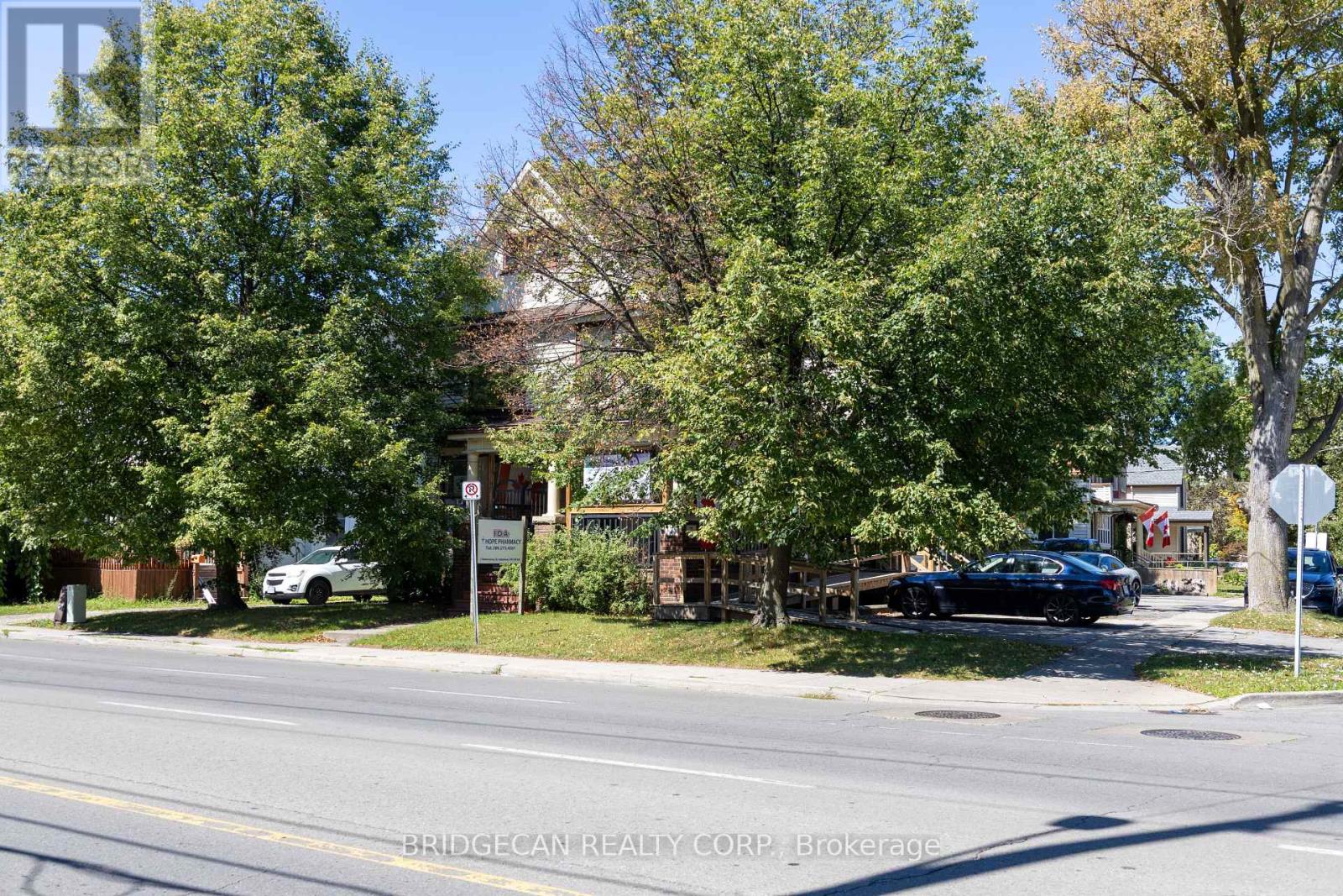 7 Welland Avenue, St. Catharines (Downtown), Ontario  L2R 2L8 - Photo 32 - X12447676