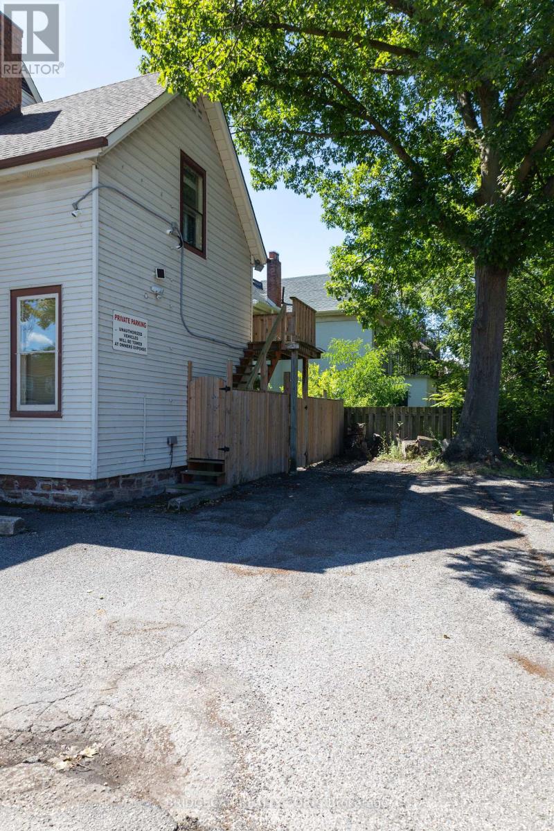 7 Welland Avenue, St. Catharines (Downtown), Ontario  L2R 2L8 - Photo 36 - X12447676