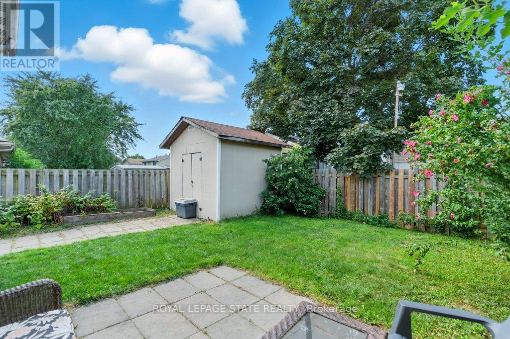 19 Lampman Crescent, Thorold (Confederation Heights), Ontario  L2V 4K6 - Photo 26 - X12447679