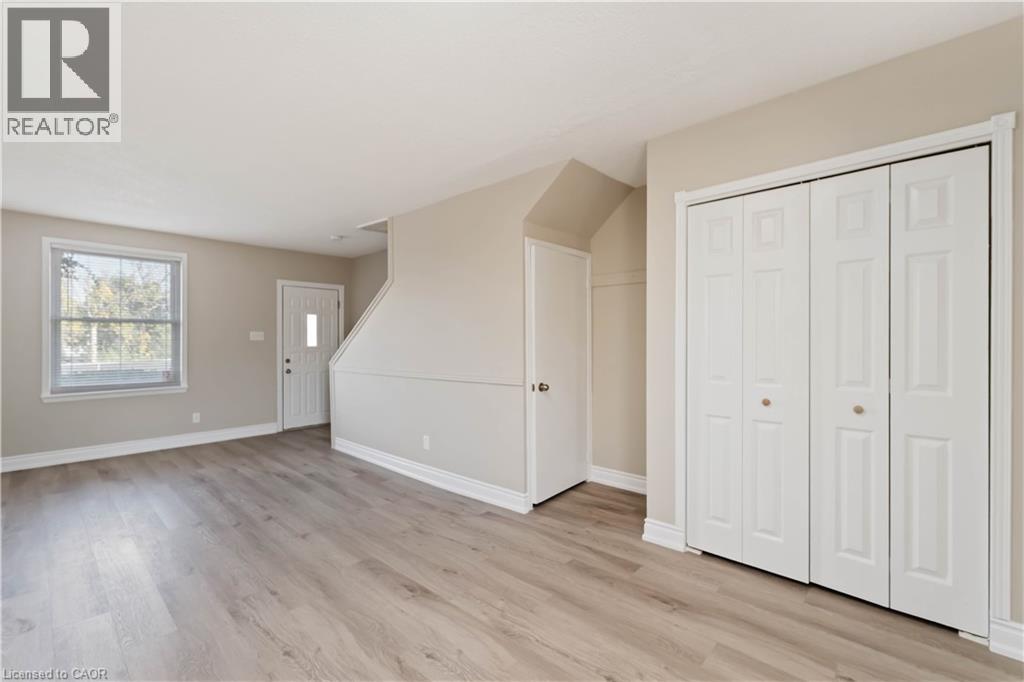 187 Barton Street W, Hamilton, Ontario  L8R 2H3 - Photo 5 - 40774748