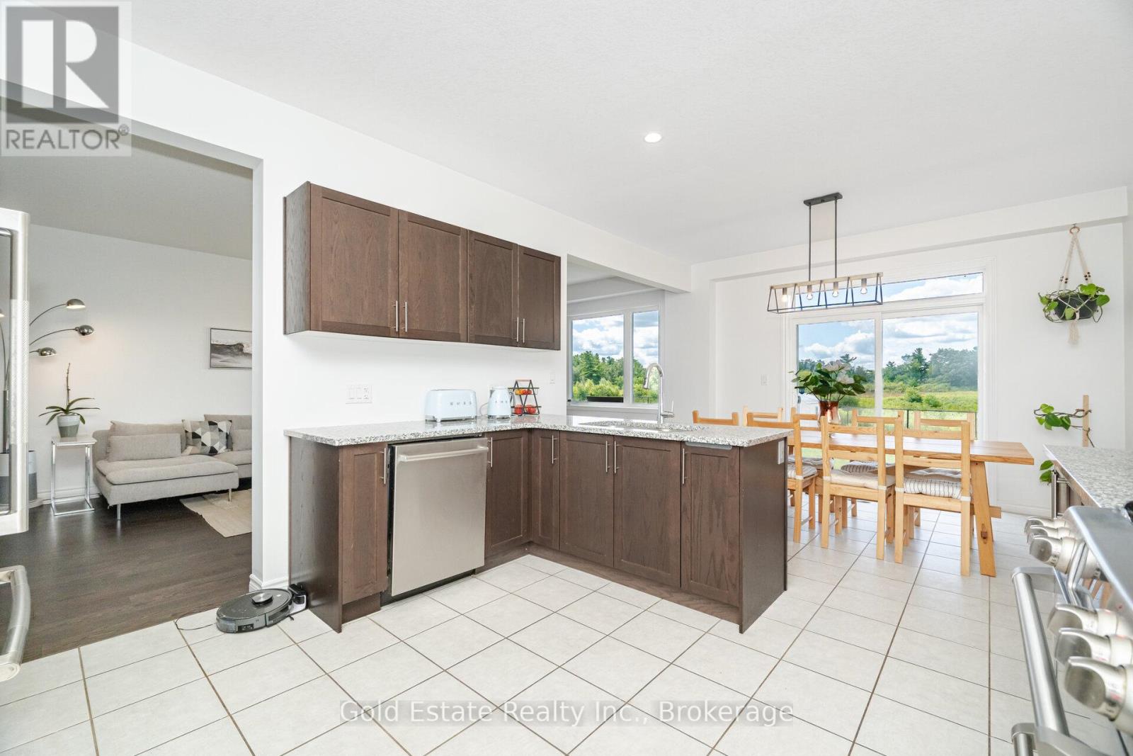 292 Freure Drive, Cambridge, Ontario  N1S 0C1 - Photo 12 - X12447696