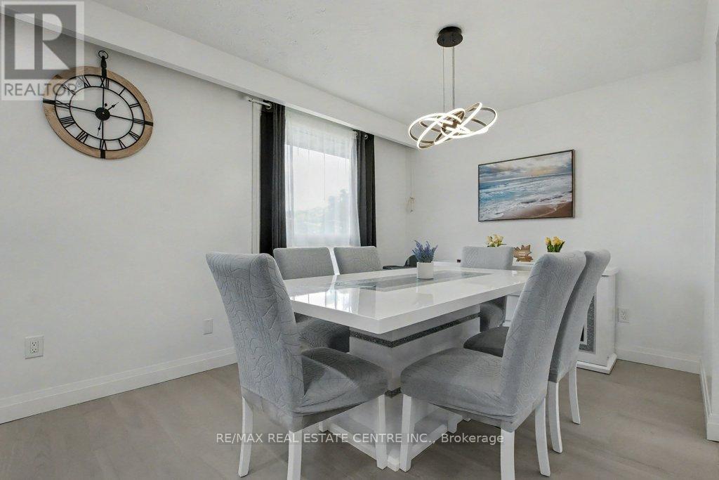 40 Tara Court, Hamilton (Gershome), Ontario  L8K 6E6 - Photo 10 - X12447698