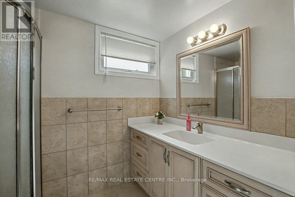 40 Tara Court, Hamilton (Gershome), Ontario  L8K 6E6 - Photo 25 - X12447698