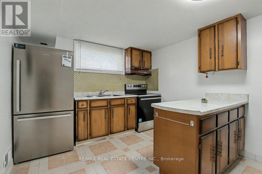 40 Tara Court, Hamilton (Gershome), Ontario  L8K 6E6 - Photo 27 - X12447698