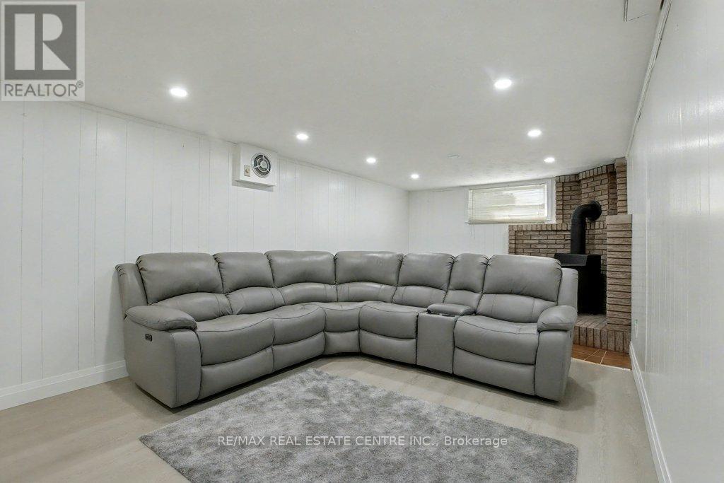 40 Tara Court, Hamilton (Gershome), Ontario  L8K 6E6 - Photo 30 - X12447698
