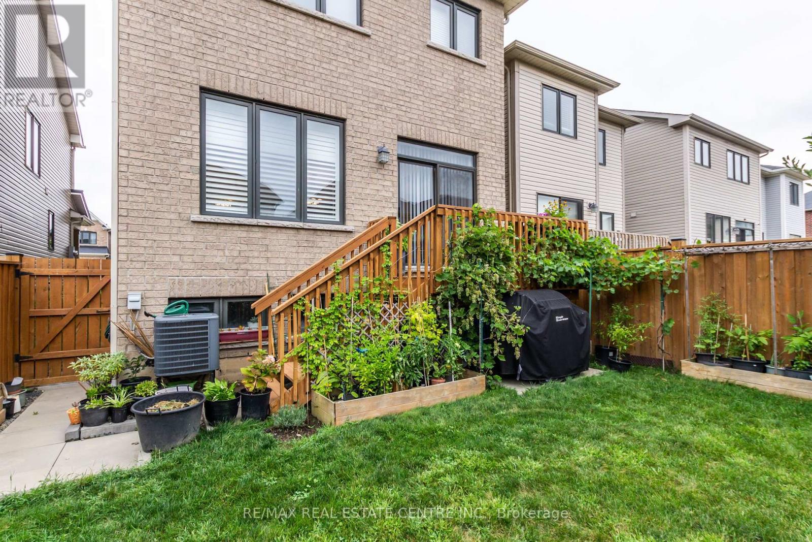 46 Kelso Drive, Haldimand, Ontario  N3W 0B7 - Photo 10 - X12447713