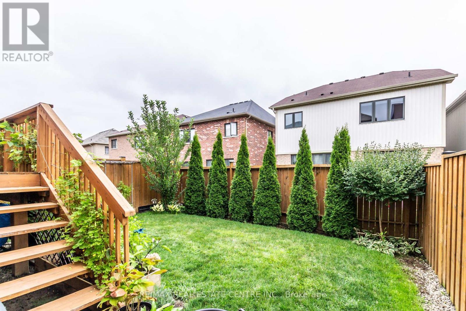 46 Kelso Drive, Haldimand, Ontario  N3W 0B7 - Photo 9 - X12447713