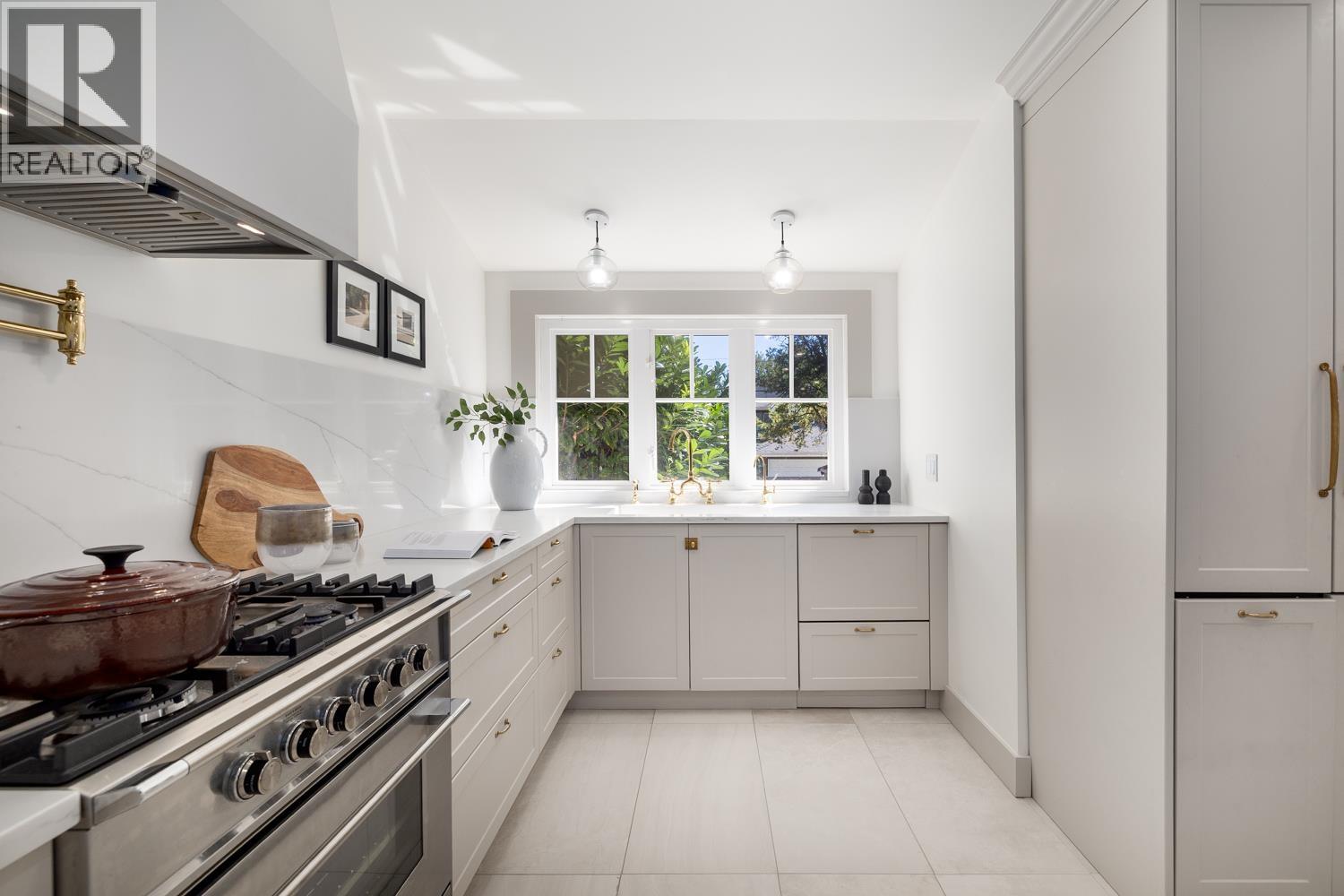 2706 W 41st Avenue, Vancouver, British Columbia  V6N 3C4 - Photo 11 - R3055707