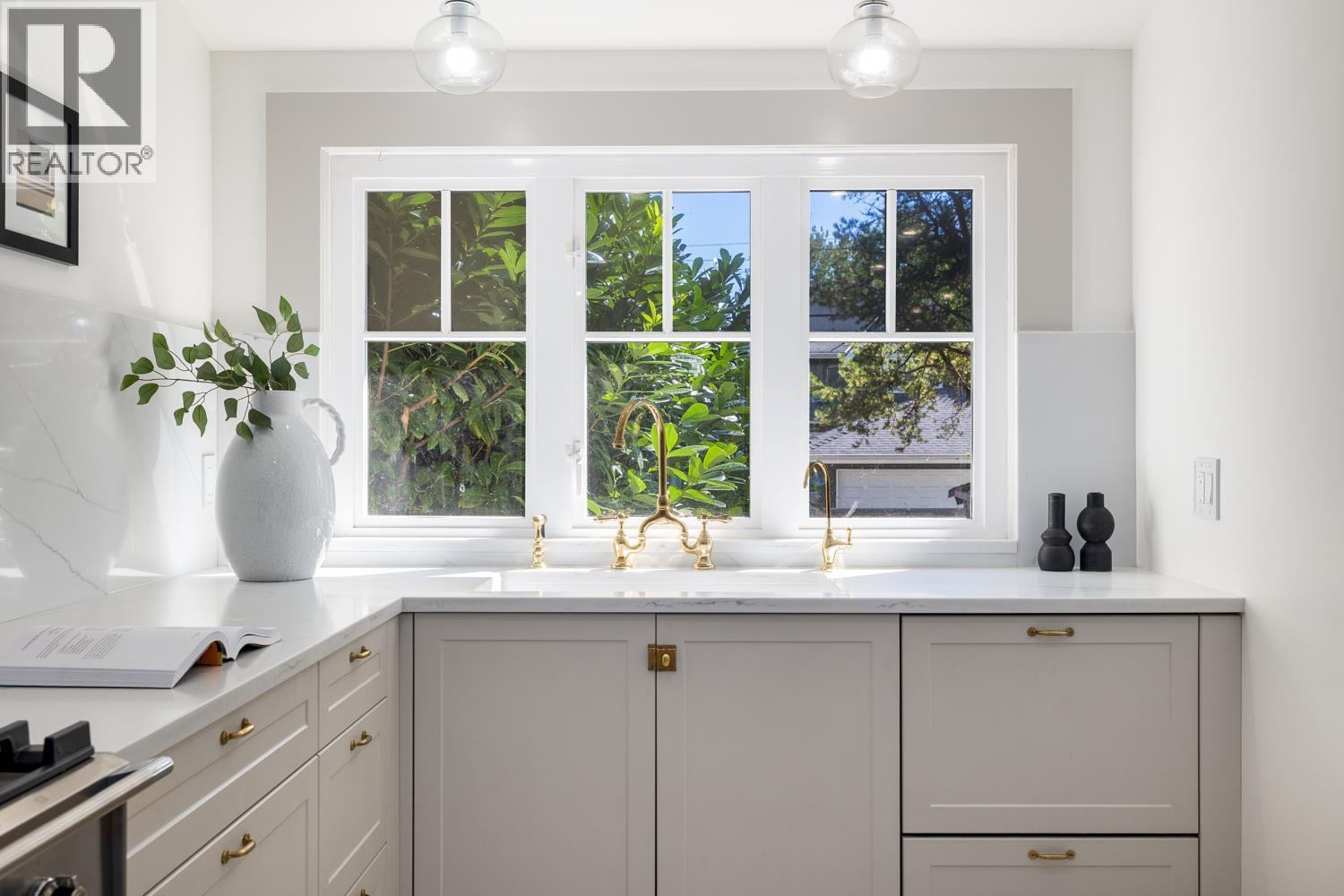 2706 W 41st Avenue, Vancouver, British Columbia  V6N 3C4 - Photo 12 - R3055707