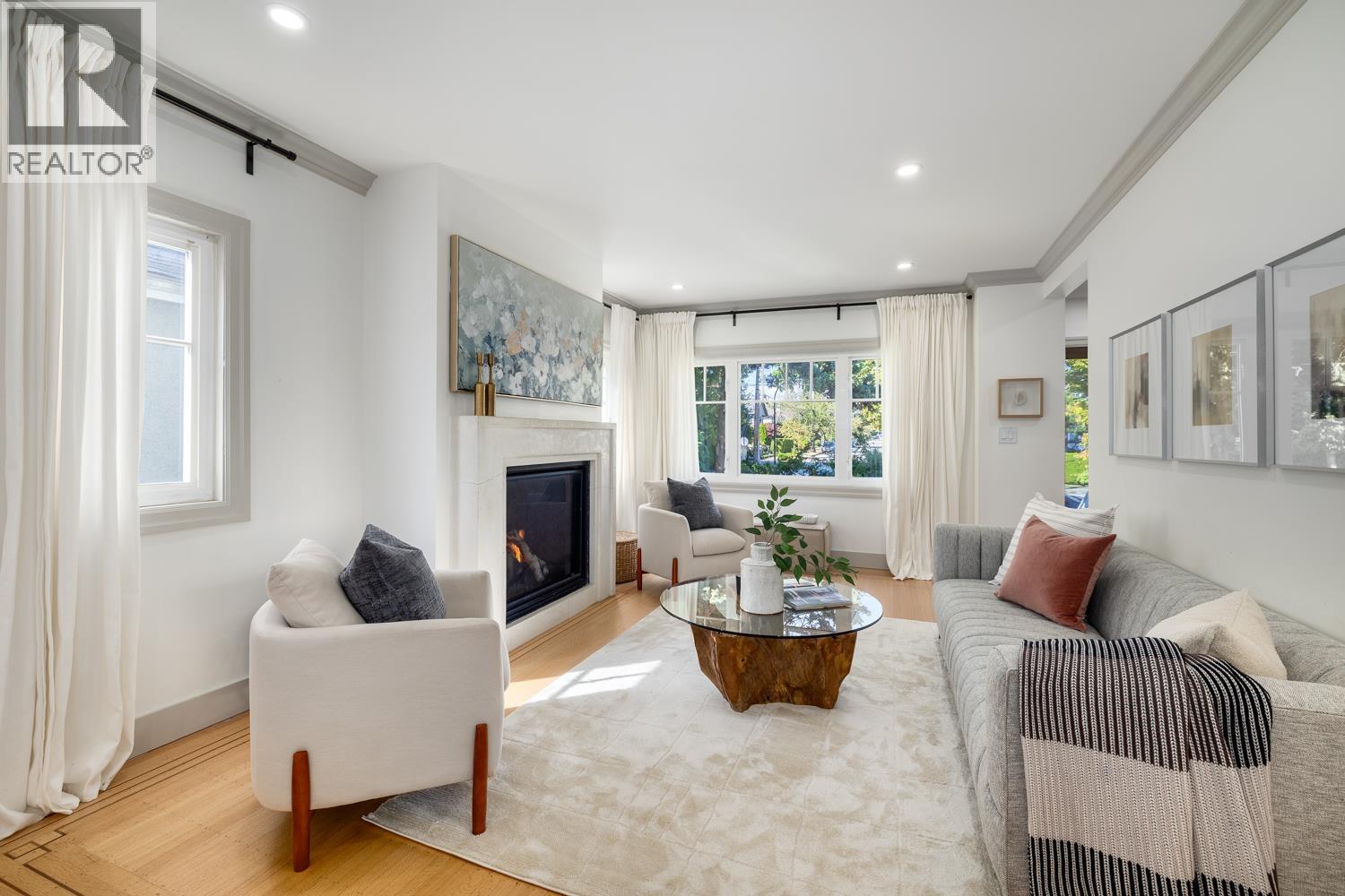 2706 W 41st Avenue, Vancouver, British Columbia  V6N 3C4 - Photo 2 - R3055707