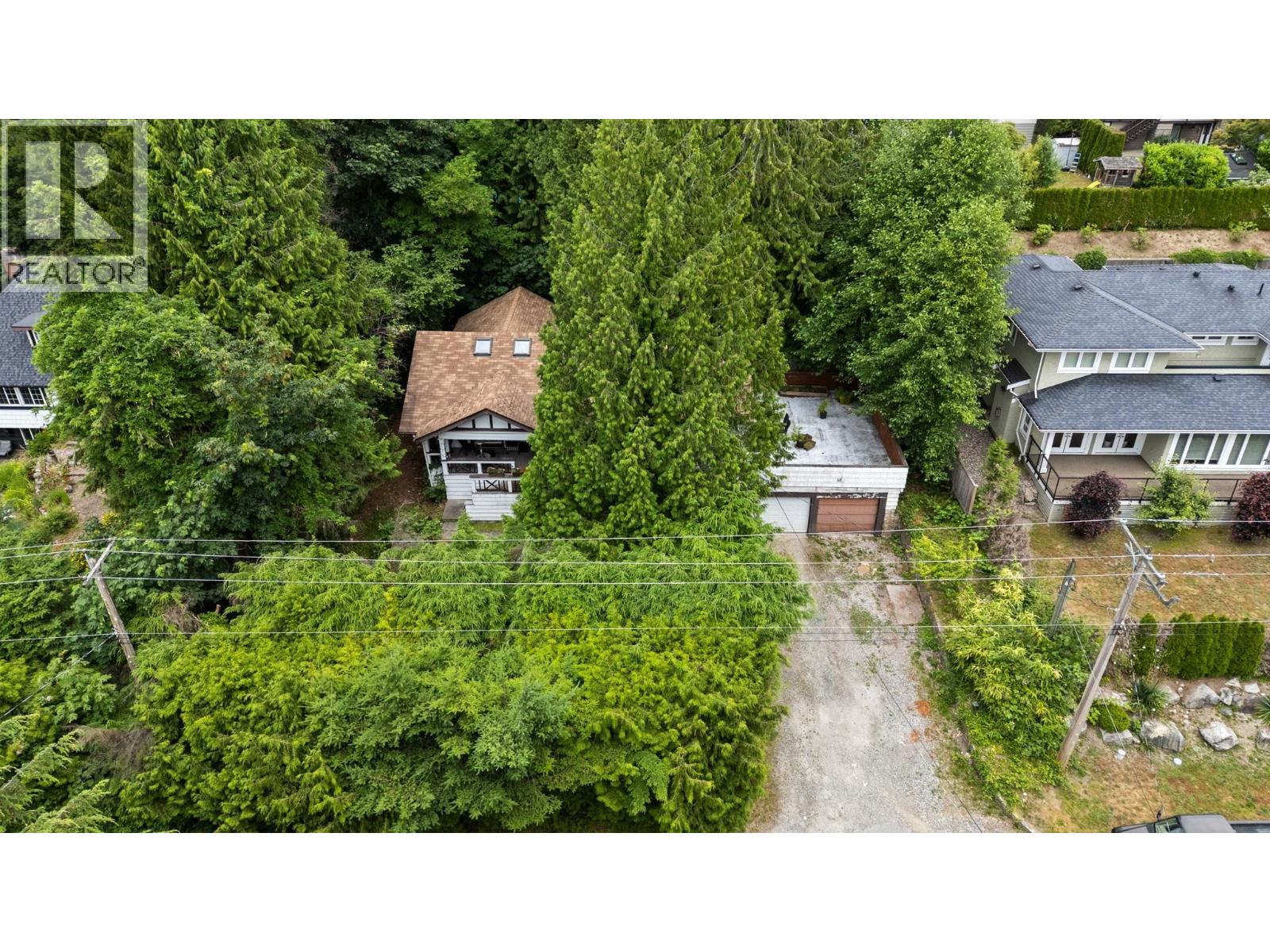 338 E Osborne Road, North Vancouver, British Columbia  V7N 1M3 - Photo 8 - R3055725