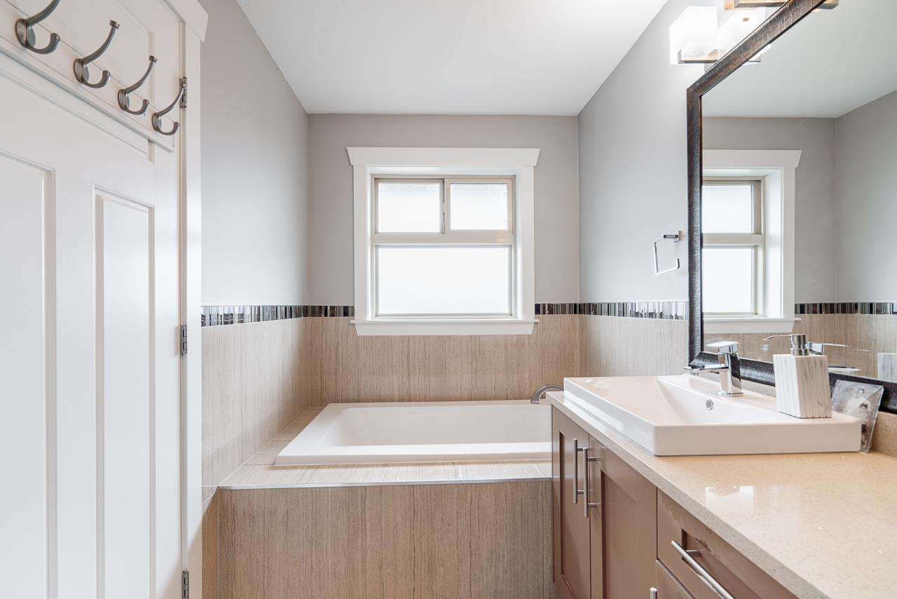 6727 184 Street, Surrey, British Columbia  V3S 1E5 - Photo 12 - R3055635