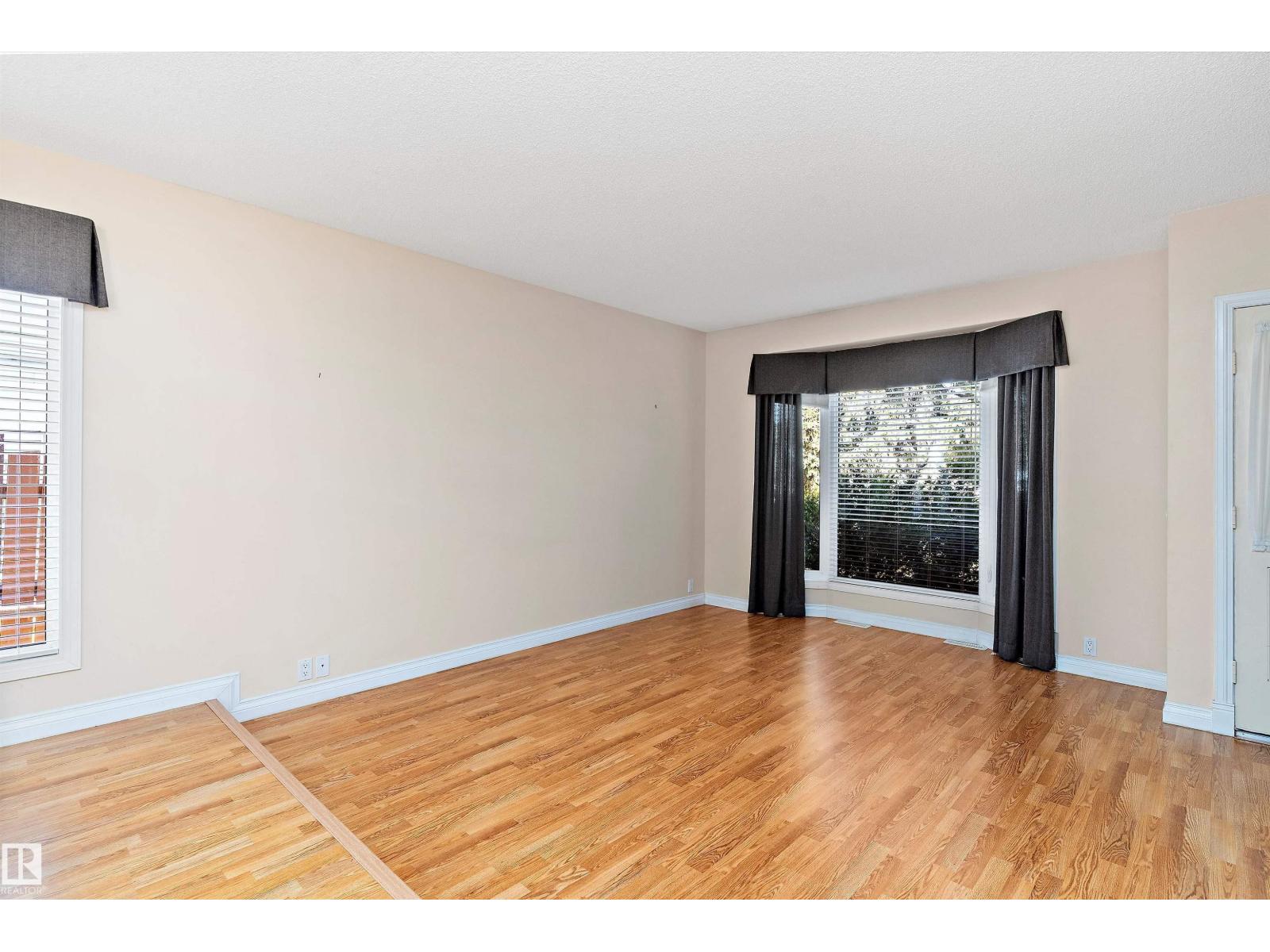 10435 14 Av Nw, Edmonton, Alberta  T6J 5R7 - Photo 10 - E4461036