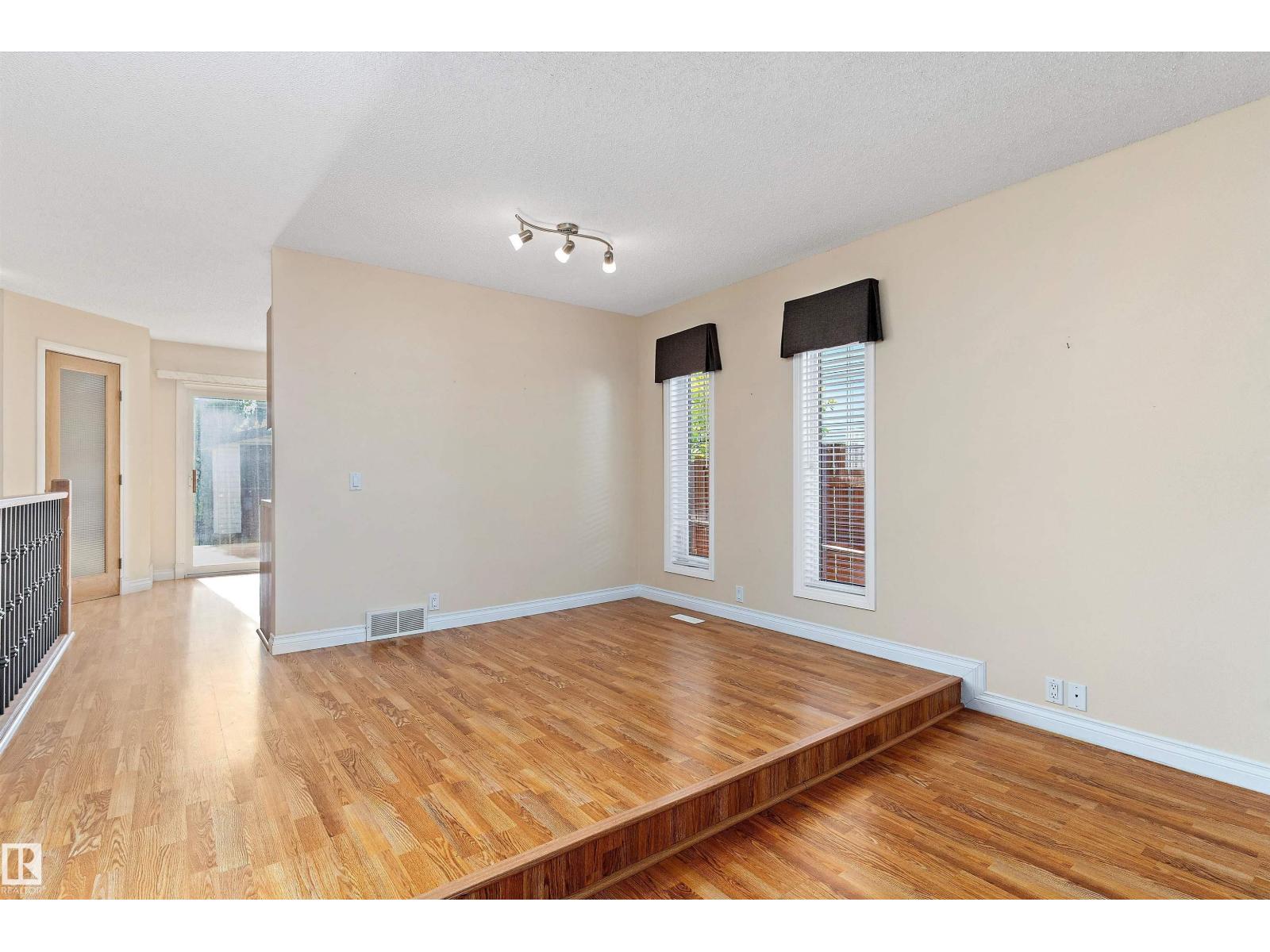 10435 14 Av Nw, Edmonton, Alberta  T6J 5R7 - Photo 12 - E4461036